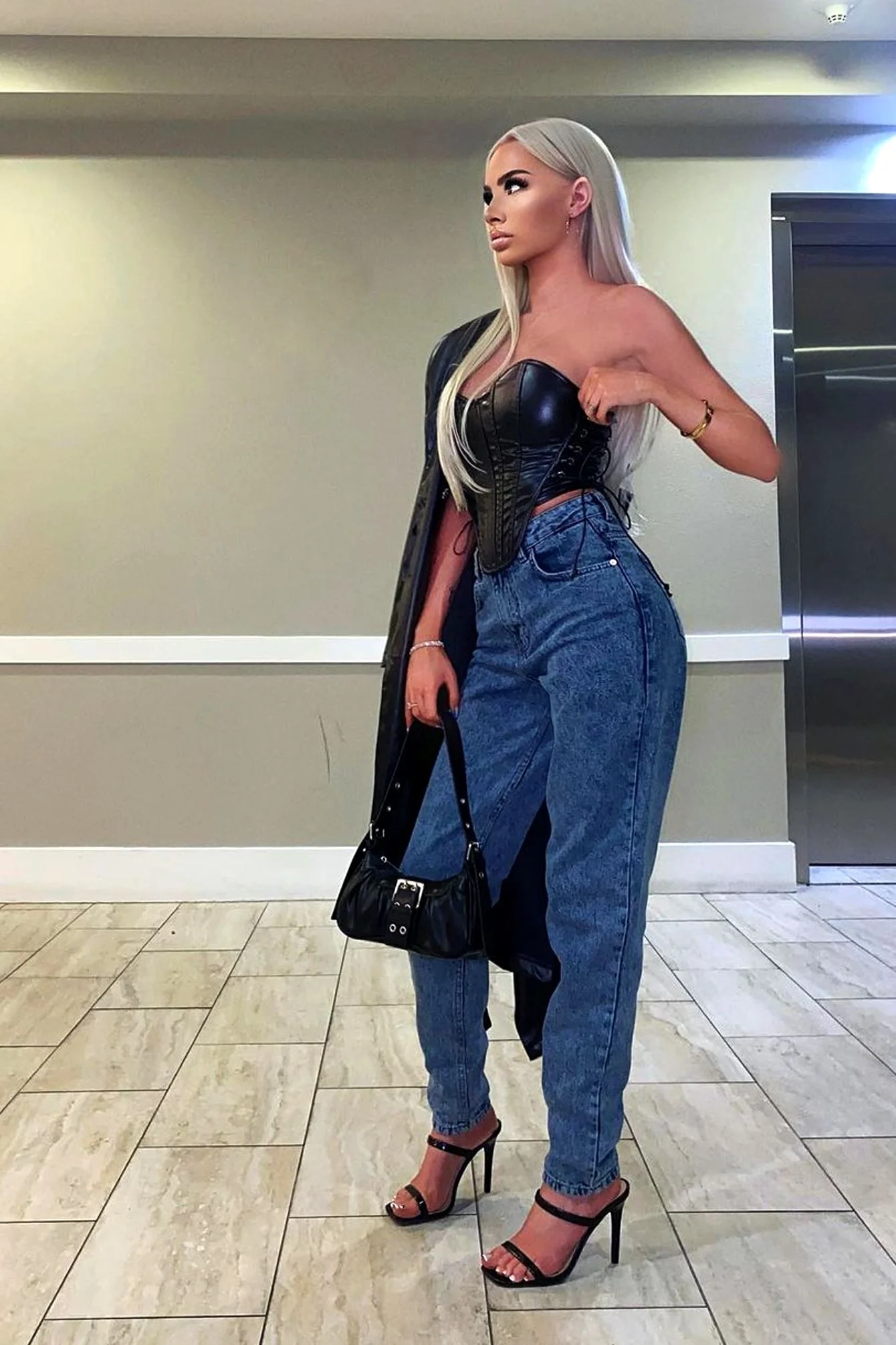 Noir Faux Leather Bustier Corset - Image 3